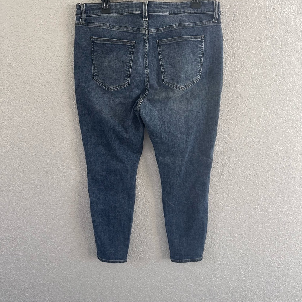 Pistola Skinny Fit Jeans Women's Size 33 Medium Wash Stretch Denim - Picture 4 of 9